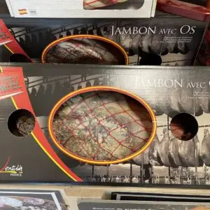 COFFRET JAMBON SERRANO AVEC OS 7KG ENVIRON AVEC PLANCHE ET COUTEAU