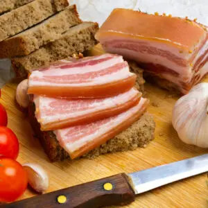 1/2 POITRINE DE PORC FUMÉE 2KG