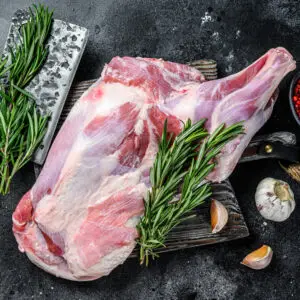 EPAULE D'AGNEAU AVEC OS